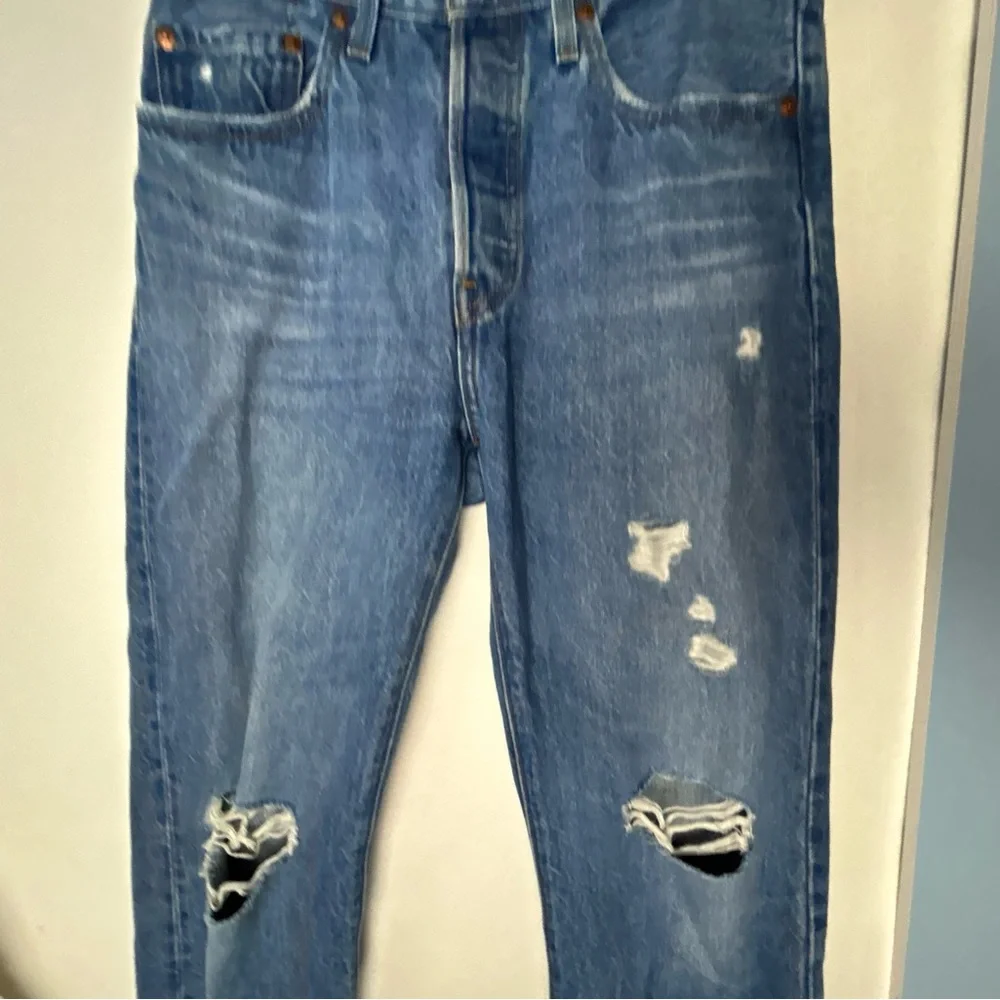Levi's‎ 501 Distressed Button Fly Blue Jeans 30